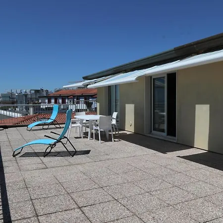 Penthouse Attico Mara קאורלה