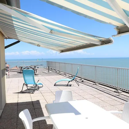 Penthouse Attico Mara 公寓 *
