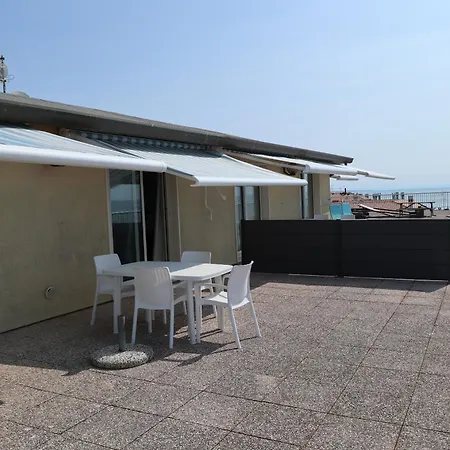 Penthouse Attico Mara كاوْرلي